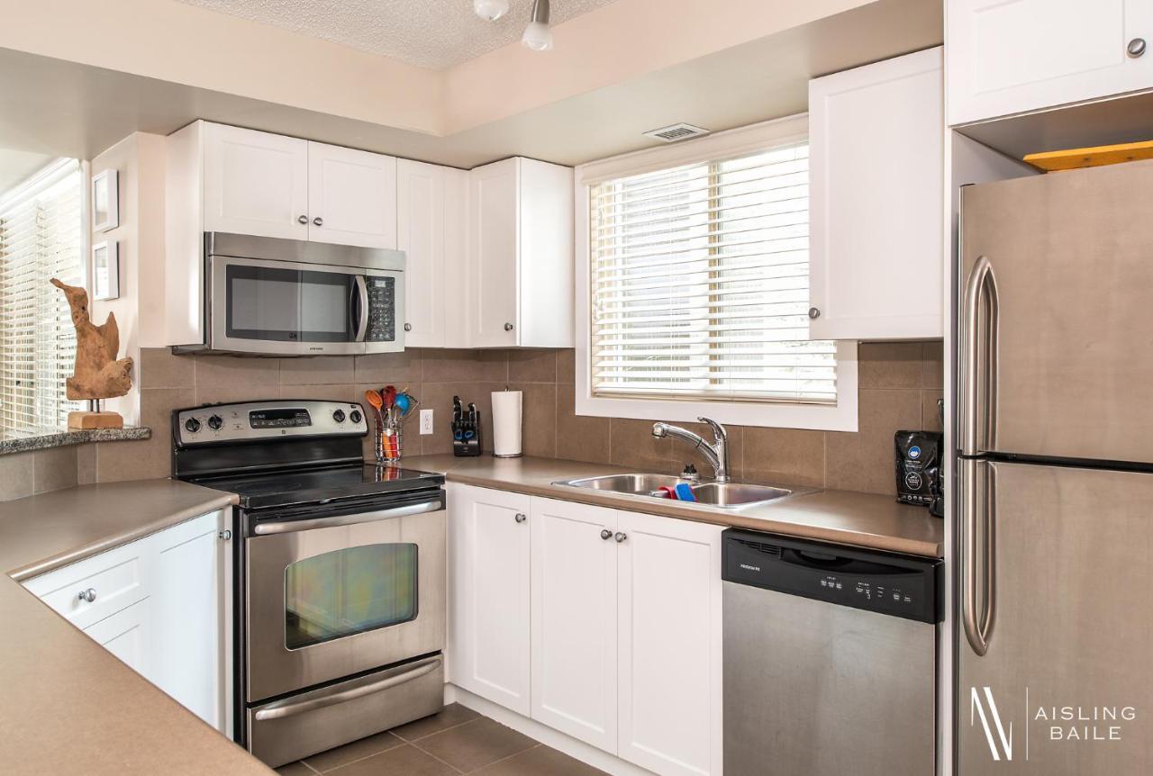 Rustic Modern 2 Bed 2 Bath With Lakeview Pool And Hot Tub Invermere Bagian luar foto