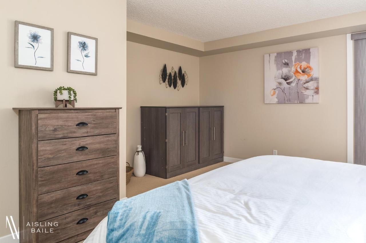 Rustic Modern 2 Bed 2 Bath With Lakeview Pool And Hot Tub Invermere Bagian luar foto